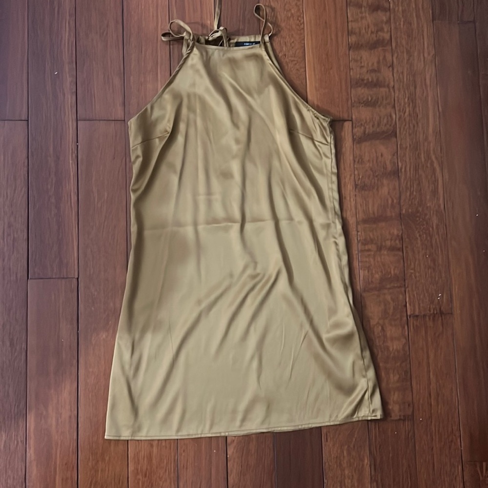 Silky gold dress size small mid length never worn forever 21